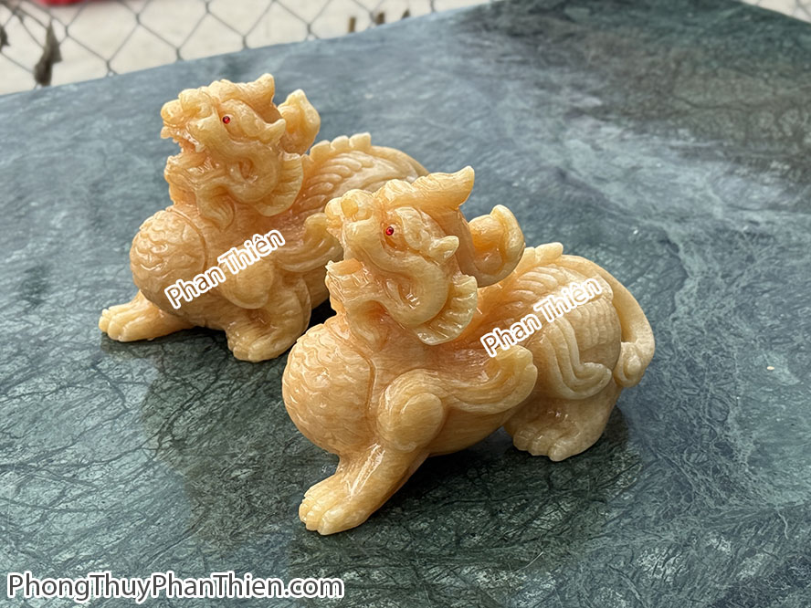 Tỳ Hưu Phong thuỷ bằng đá ngọc Hoàng Long - TH-02